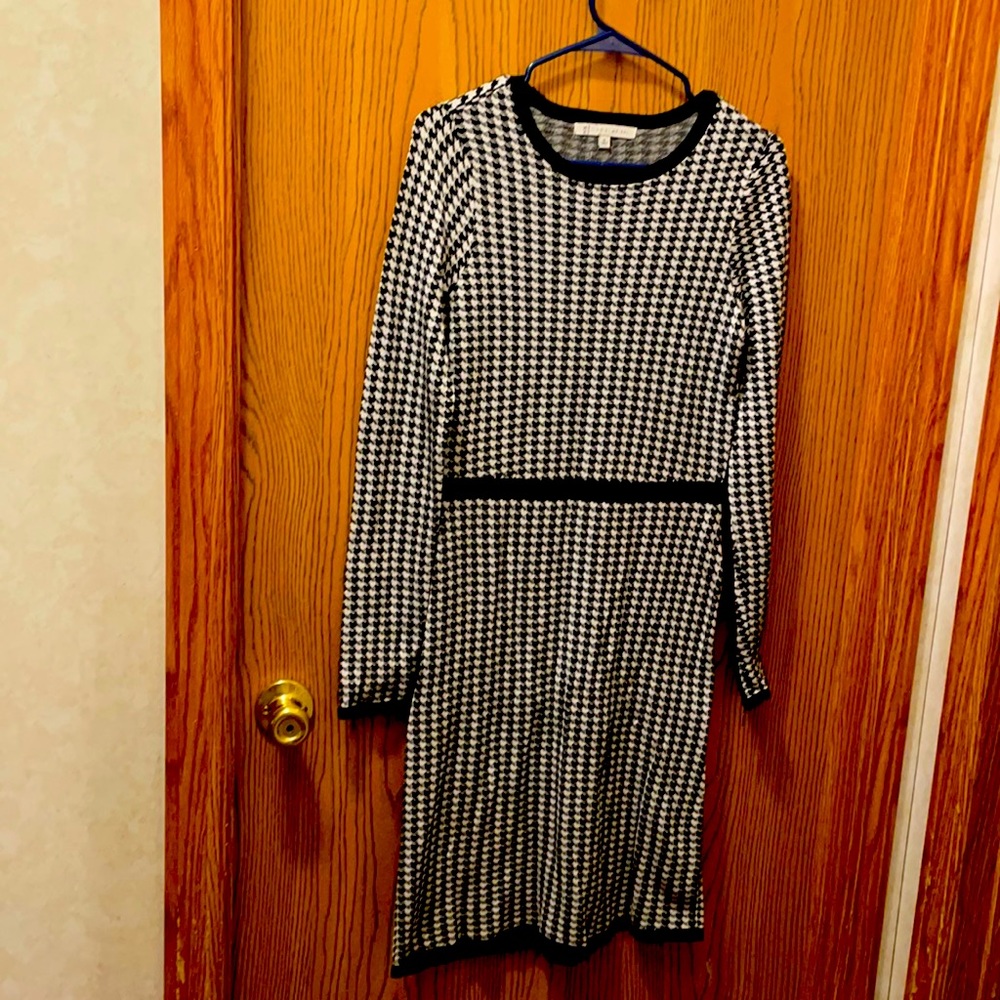 Black and white houndstooth sweater dress.